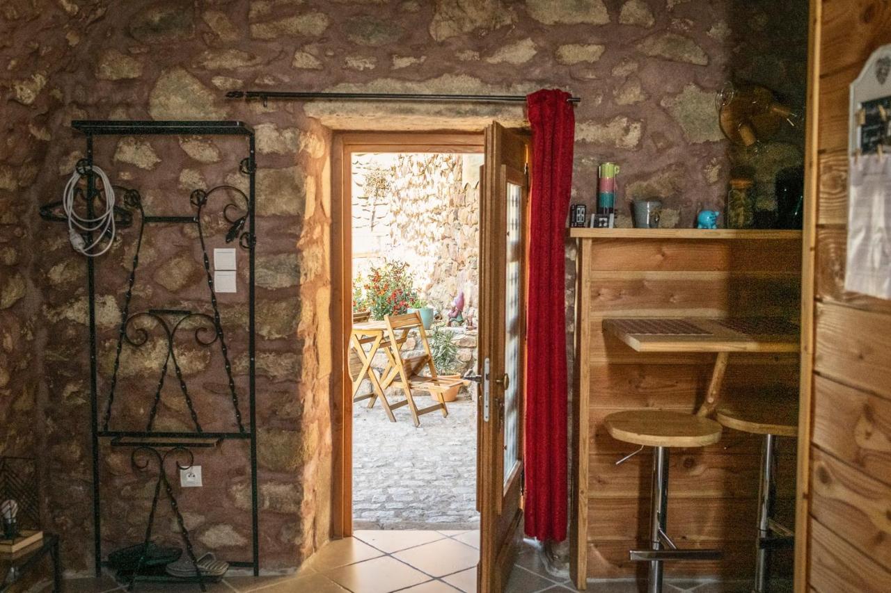 Bed and Breakfast le Donjon de la Reine Margot à Beaumont  Extérieur photo