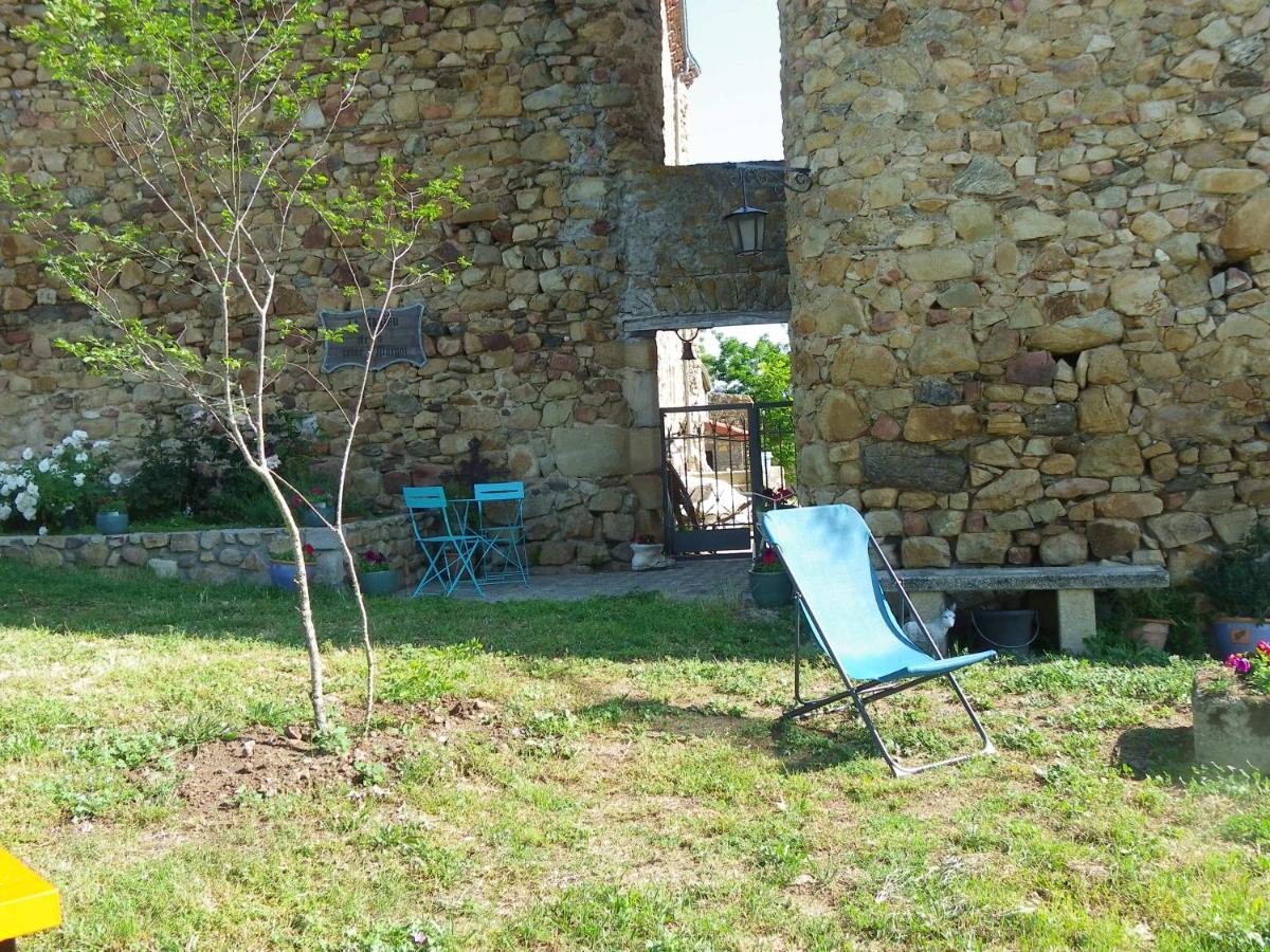 Bed and Breakfast le Donjon de la Reine Margot à Beaumont  Extérieur photo
